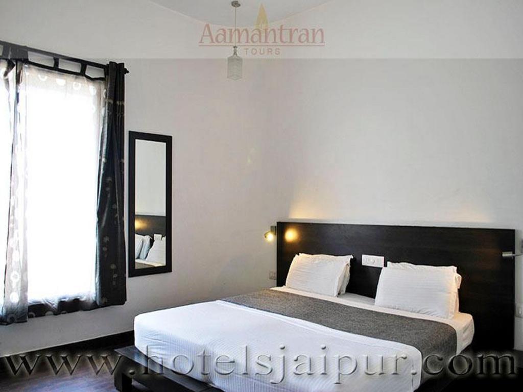 The Saneer Jaipur Hotel Buitenkant foto