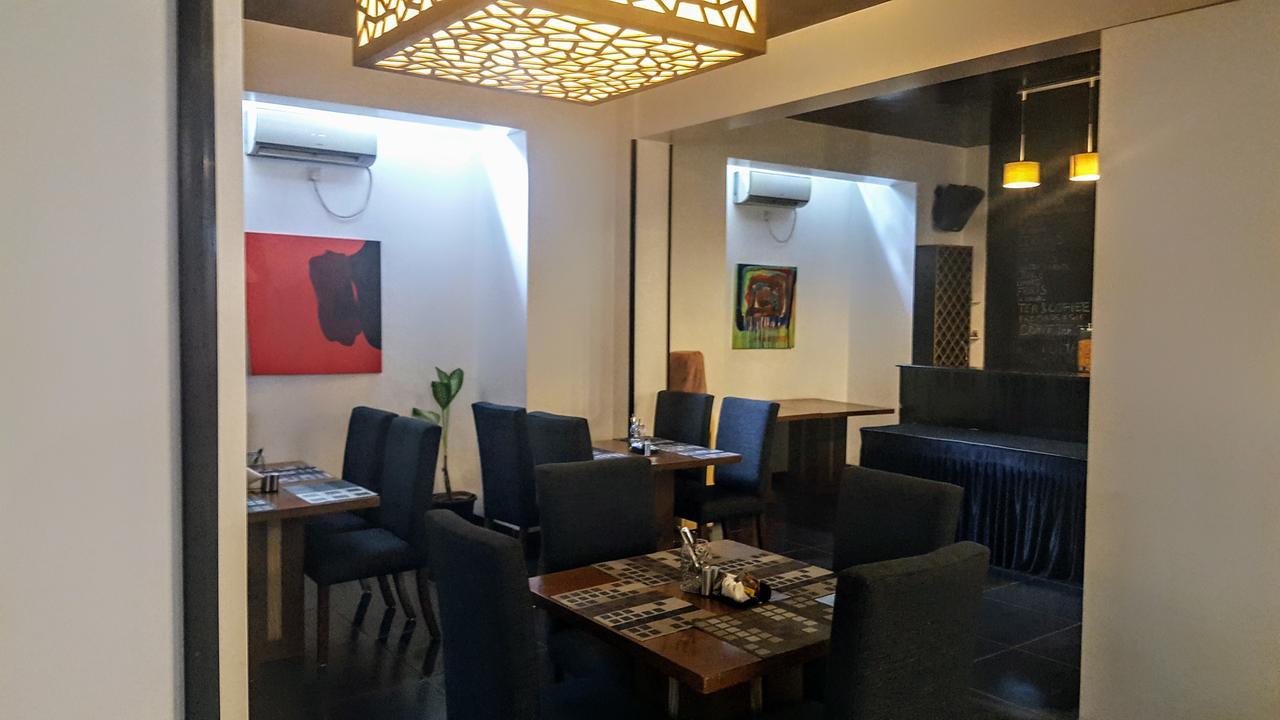 The Saneer Jaipur Hotel Buitenkant foto