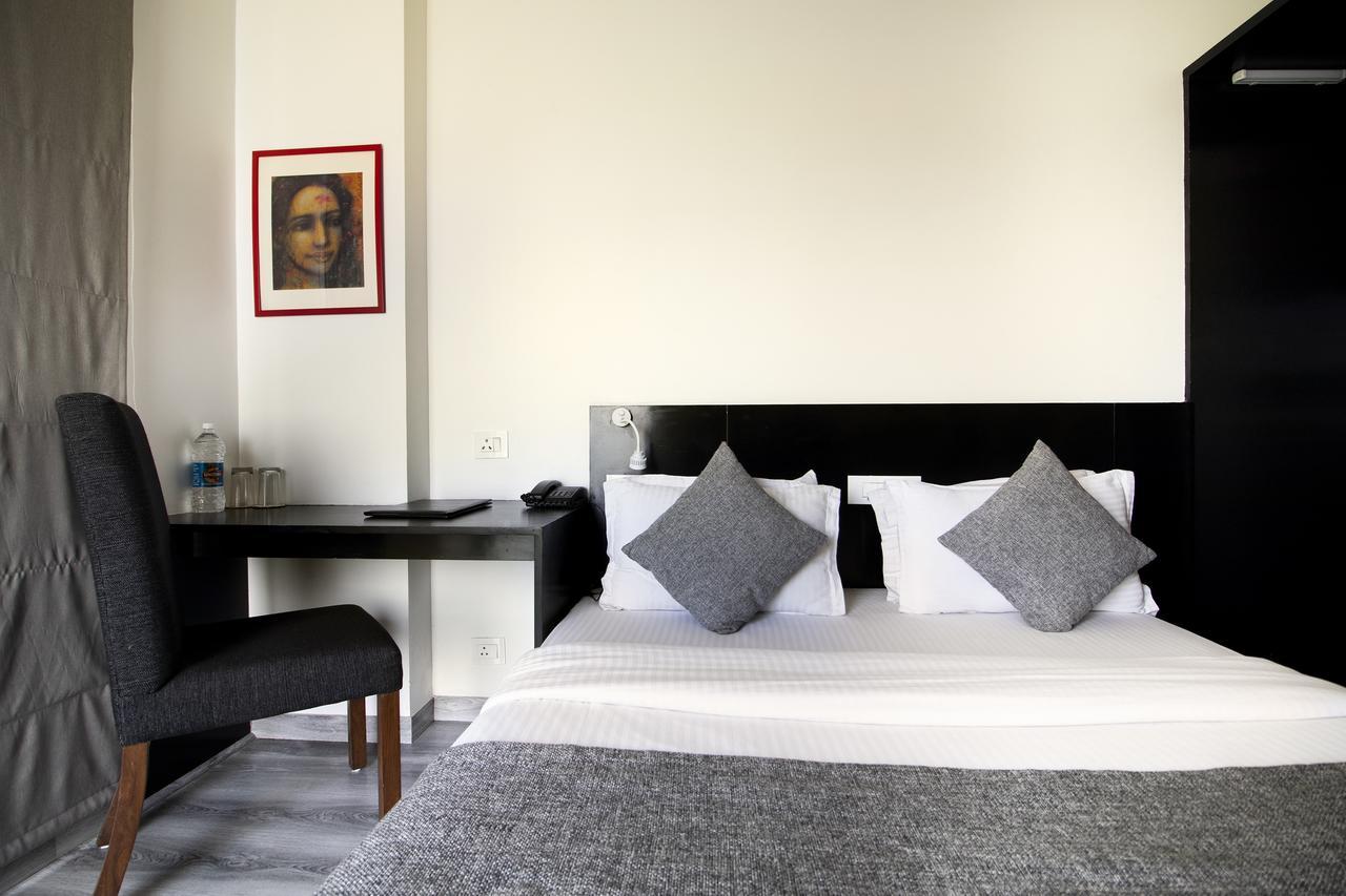 The Saneer Jaipur Hotel Buitenkant foto